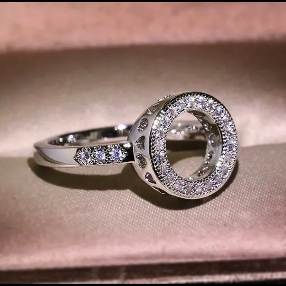 💙Silver Love Hearts White Sapphire Circle Ring💙 - Picture 3 of 4